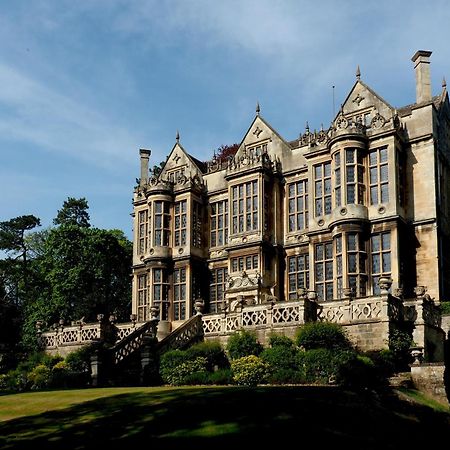 The Hall - Historic Grade I-Listed Jacobean Mansion 埃文河畔布拉德福 外观 照片