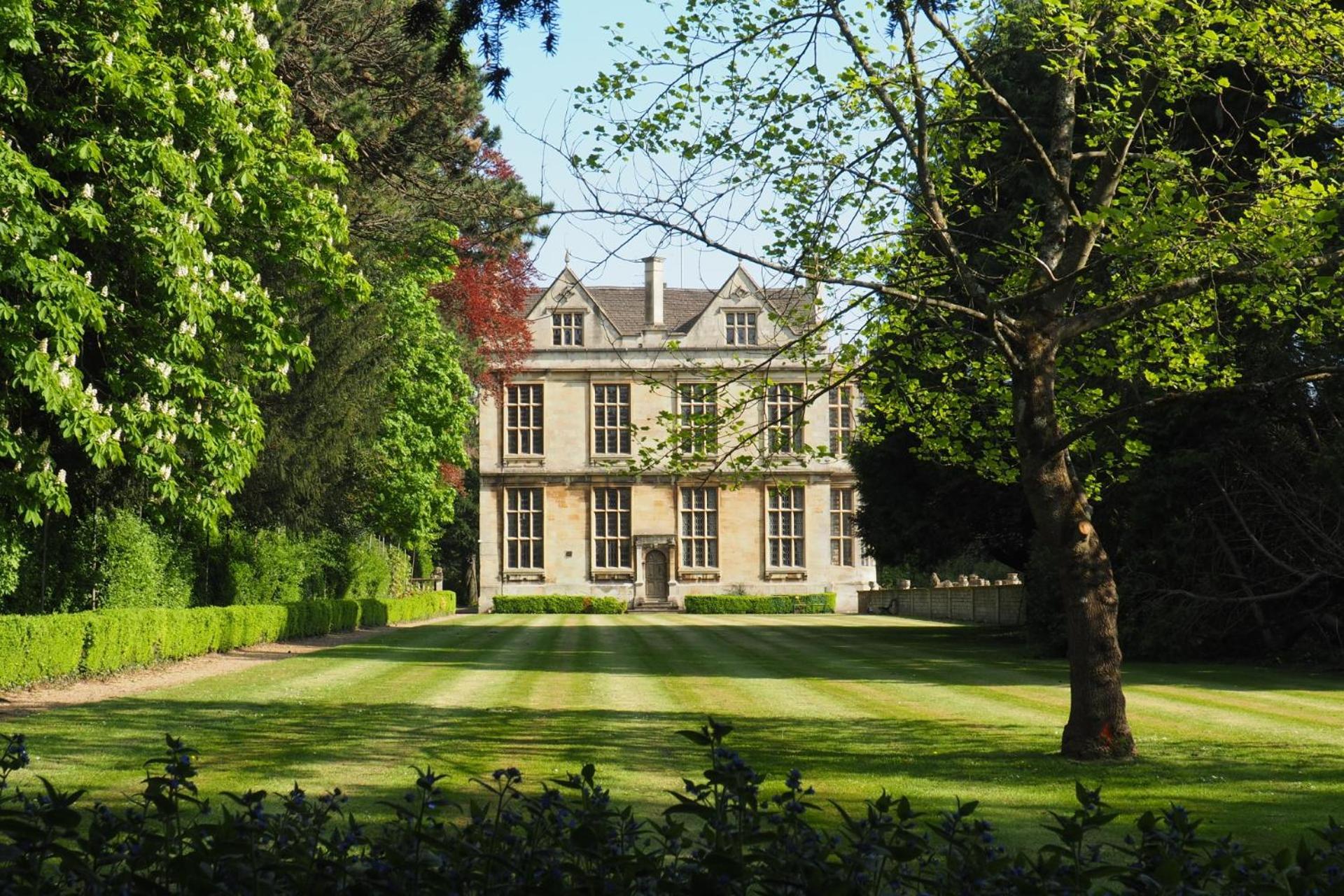 The Hall - Historic Grade I-Listed Jacobean Mansion 埃文河畔布拉德福 外观 照片