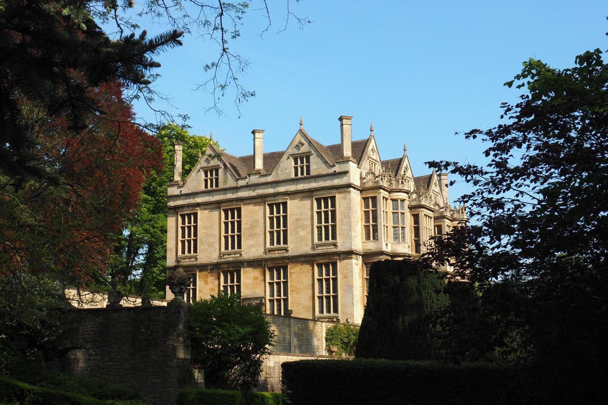 The Hall - Historic Grade I-Listed Jacobean Mansion 埃文河畔布拉德福 外观 照片